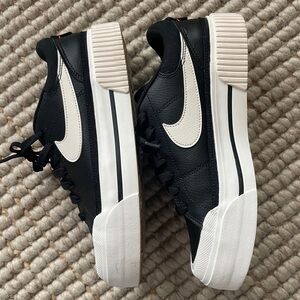 Black Nike Court Legacy Lift Tennis shoes